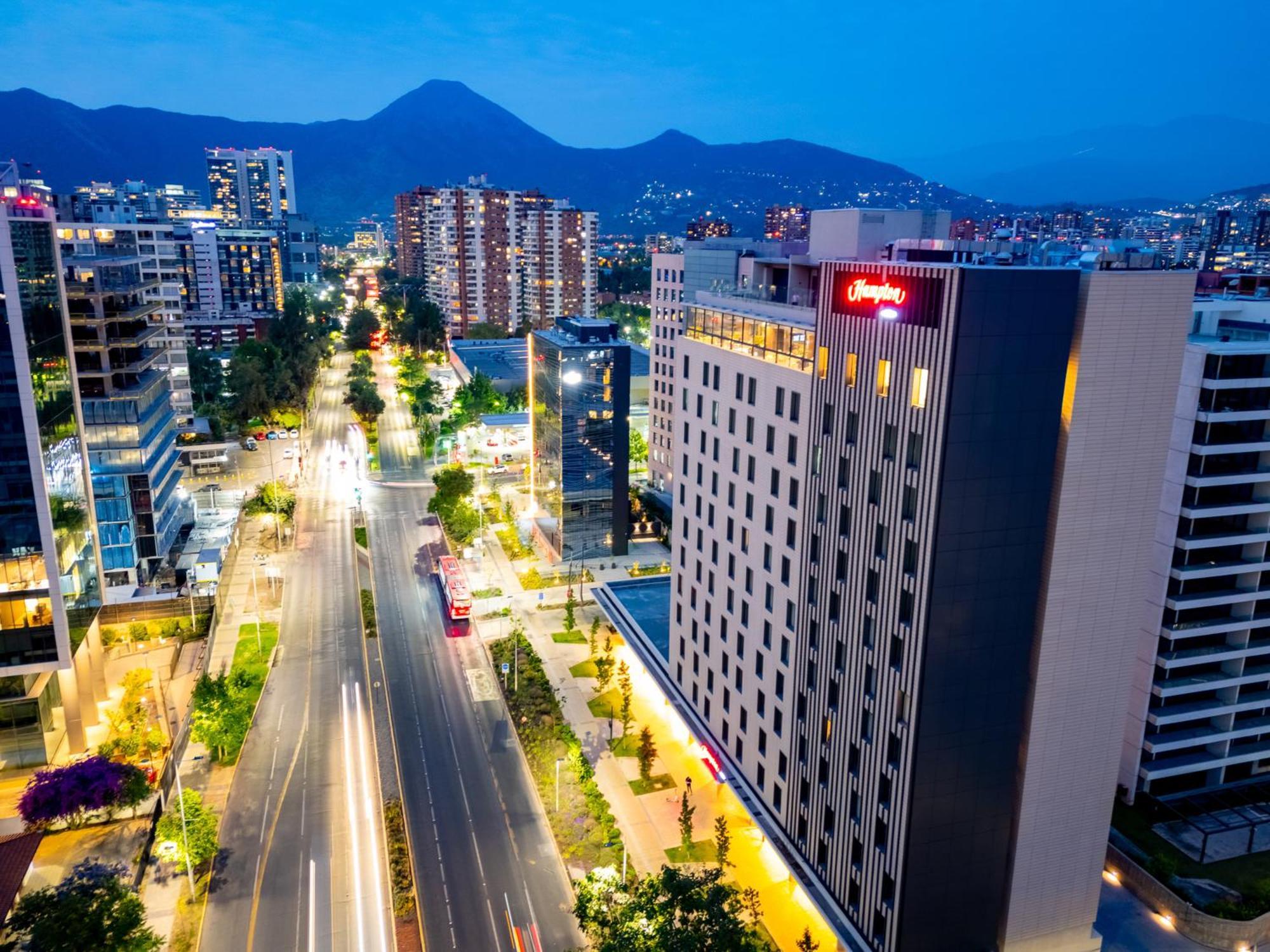 Hampton By Hilton Santiago Las Condes Exteriör bild
