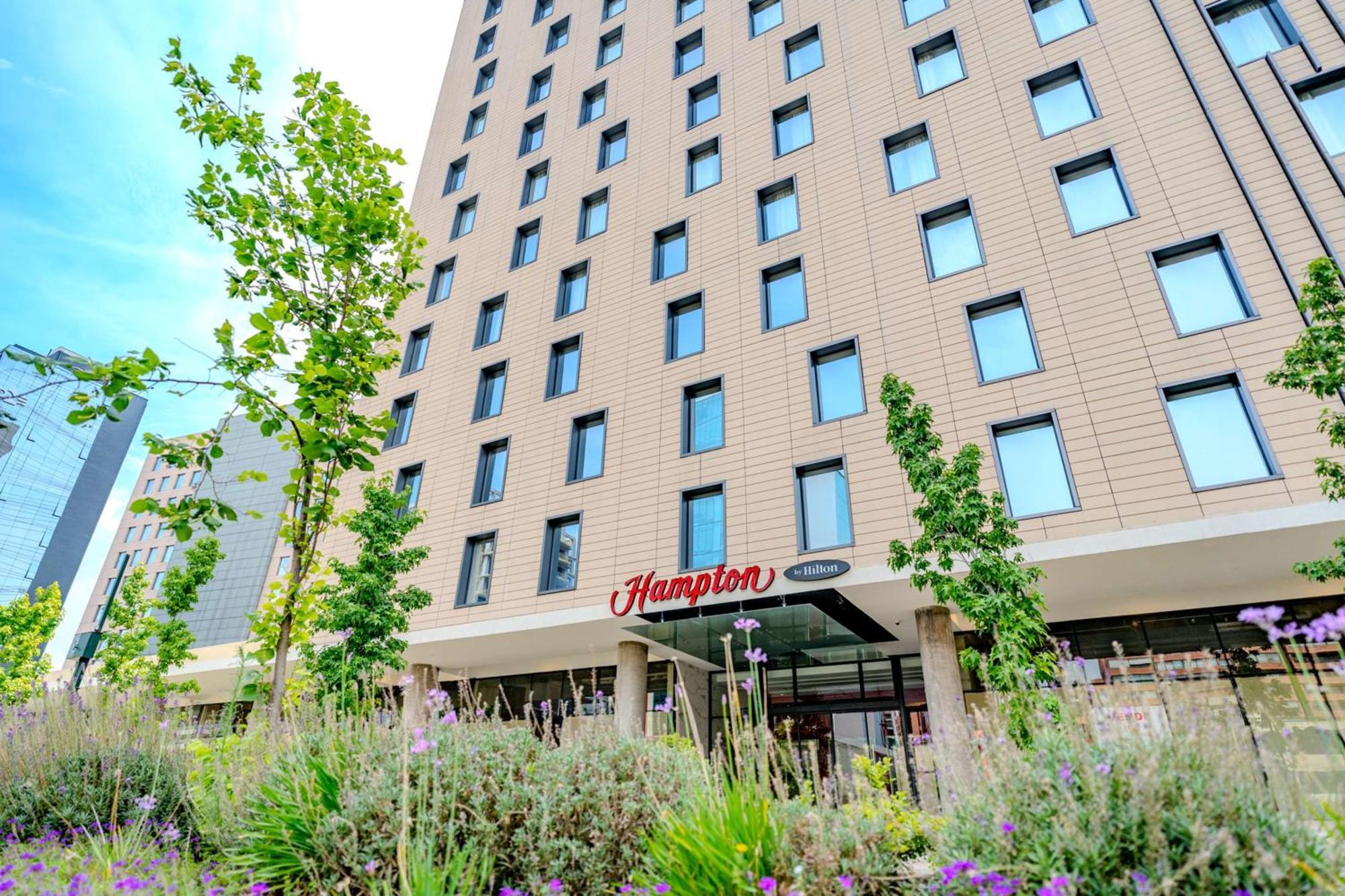 Hampton By Hilton Santiago Las Condes Exteriör bild